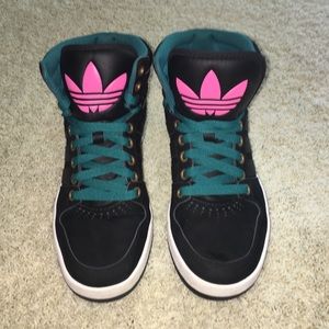 NWOT Adidas women’s high top shoes
